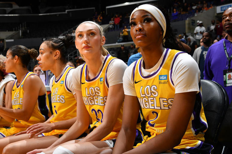 WNBA Debut: Paige Bueckers' 10-Point Performance Against Aces WNBA Debut: Paige Bueckers' 10-Point Performance Against Aces