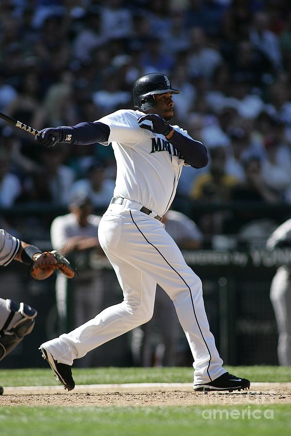 Yankee Broadcaster's Controversial Comment On Seattle Mariners Yankee Broadcaster's Controversial Comment On Seattle Mariners