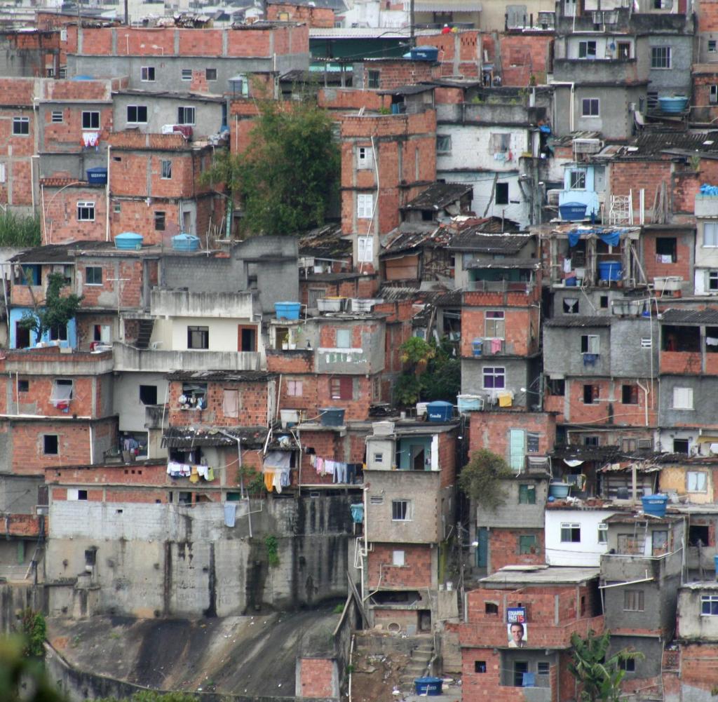 Zukunftsmarkt Brasilien: Investitionen Der Emirate In Favelas Zukunftsmarkt Brasilien: Investitionen Der Emirate In Favelas